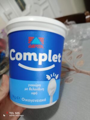 Yoghurt with cow milk, 10% fat