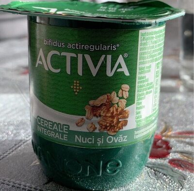 Activia cu nuci si ivaz