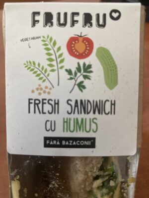 Fresh sandwich cu humus