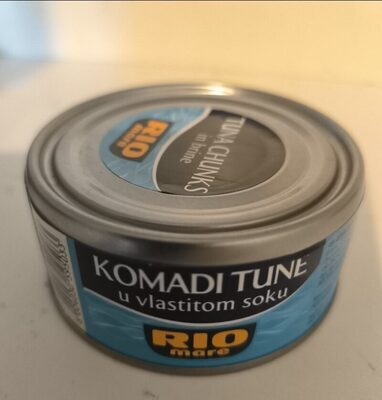 Tuna chunks in  brine